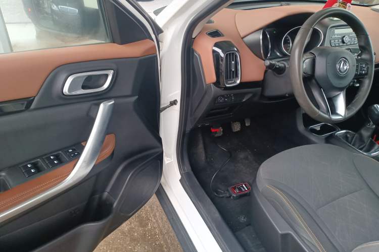 Used Dongfeng Aeolus AX4 2017 1.6L Manual Comfort Model
