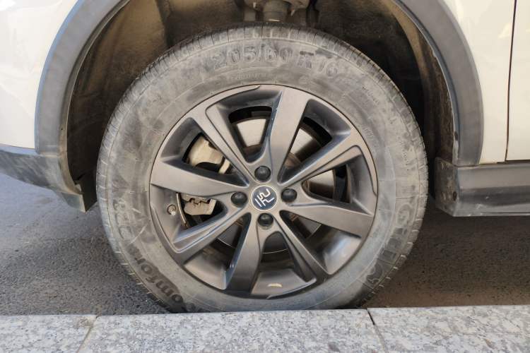 Used BYD Yuan New Energy 2019 EV535 Smart Connect Trendsetting Model
