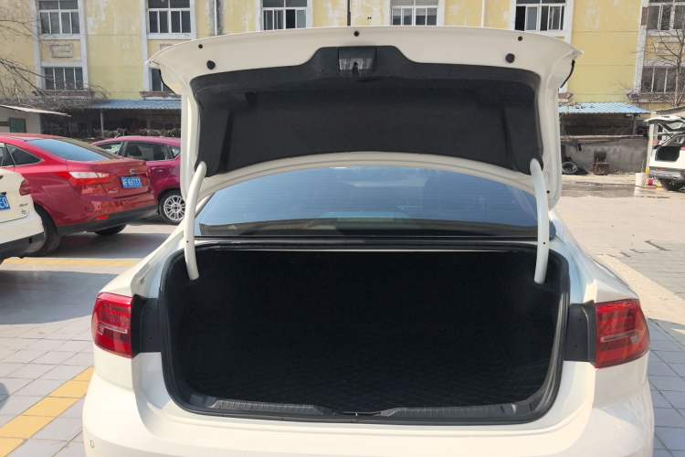 Used Volkswagen Lamando 2019 280TSI DSG Comfort Edition China VI standard
