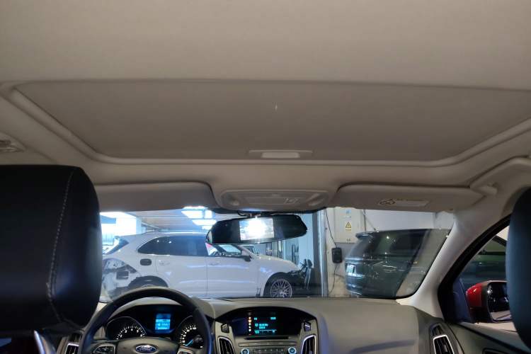 Used Ford Focus 2015 Sedan EcoBoost 125 Automatic Supreme Style Edition
