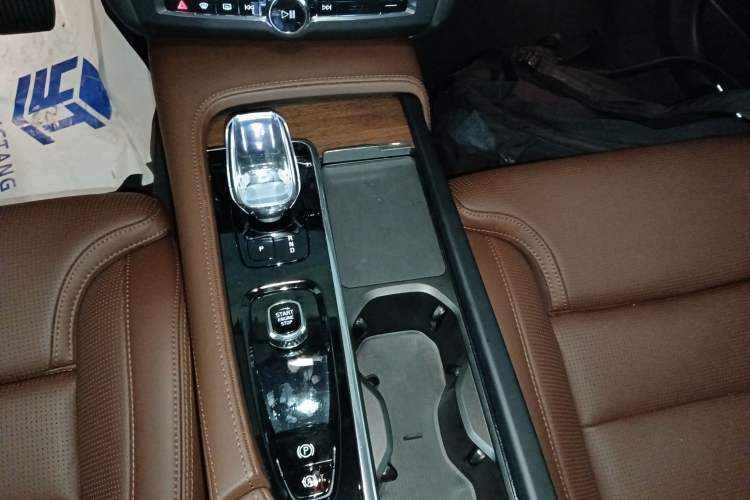 Used Volvo S90 2025 B5 Zhiya Luxury Edition
