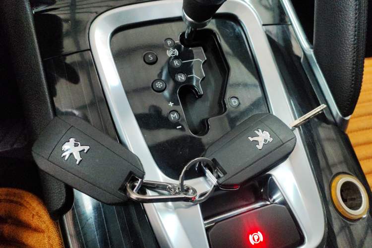 Used Peugeot 3008 2015 1.6THP Automatic Trend Edition
