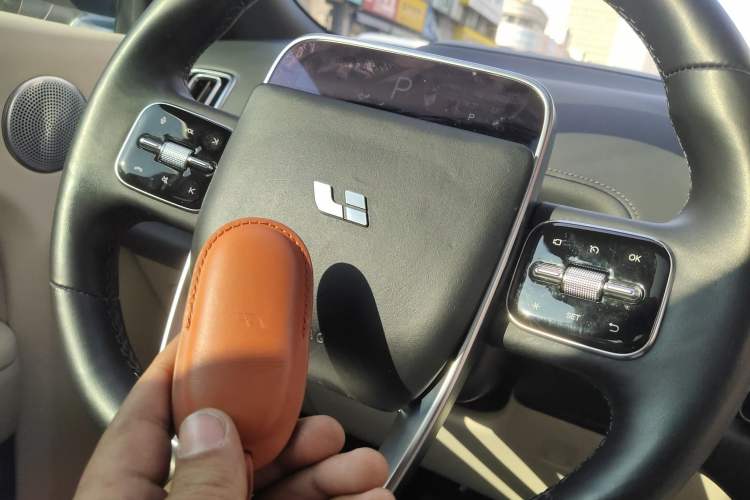 Used Li Auto L8 2023 Pro Model
