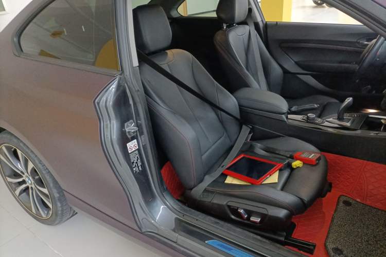 Used BMW 2 Series 2019 225i Sport Design Package
