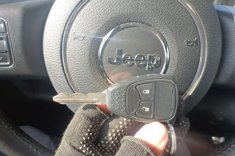 Used  Wrangler 2015 3.6L Rubicon Four-Door Comfort Edition
