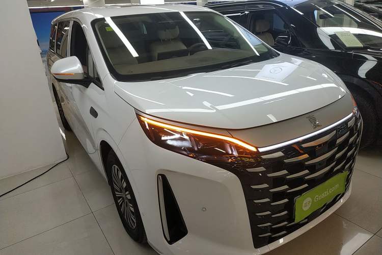 Used BYD Xia 2025 DM-i 1.5T 180km Beyond Edition
