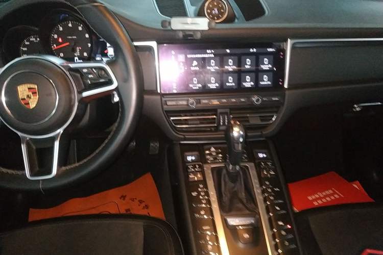 Used Porsche Macan 2018 Macan 2.0T
