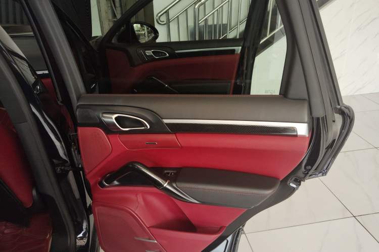 Used Porsche Cayenne 2015 3.6L automatic transmission U.S. specification
