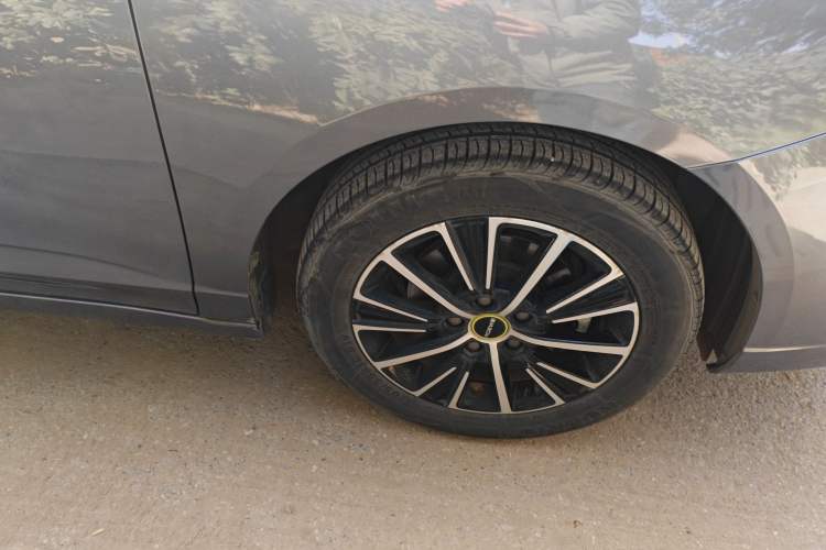 Used Roewe i5 2021 1.5L CVT Platinum Edition
