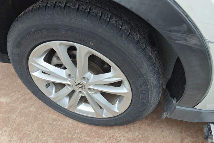 Used Dongfeng Fengon 580 2017 1.5T CVT Smart Connectivity Model
