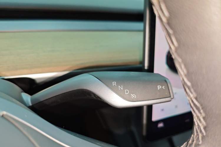 Used Tesla Model Y 2022 Rear-Wheel-Drive Version
