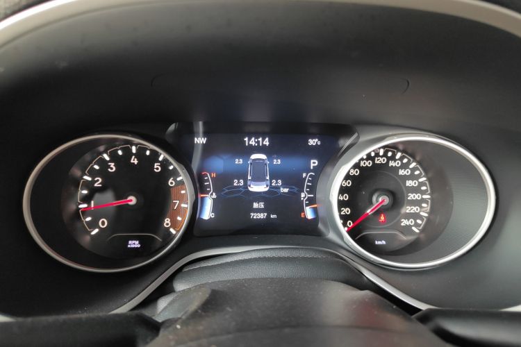 Used  Compass 2017 200T Automatic Family Edition
