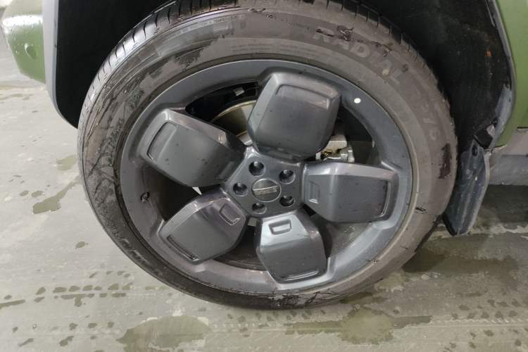 Used  V23 2025 501 Four-Wheel Drive Advanced Version
