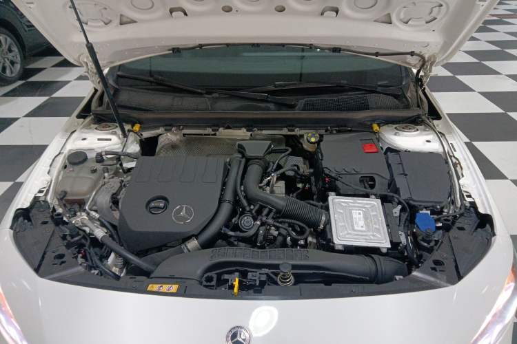 Used Mercedes-Benz A-Class 2020 Restyled A 200 L Sport Sedan Fashion Version
