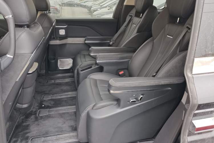 Used Hongqi HQ9 PHEV 2024 2.0T Four-Wheel Drive Business Edition