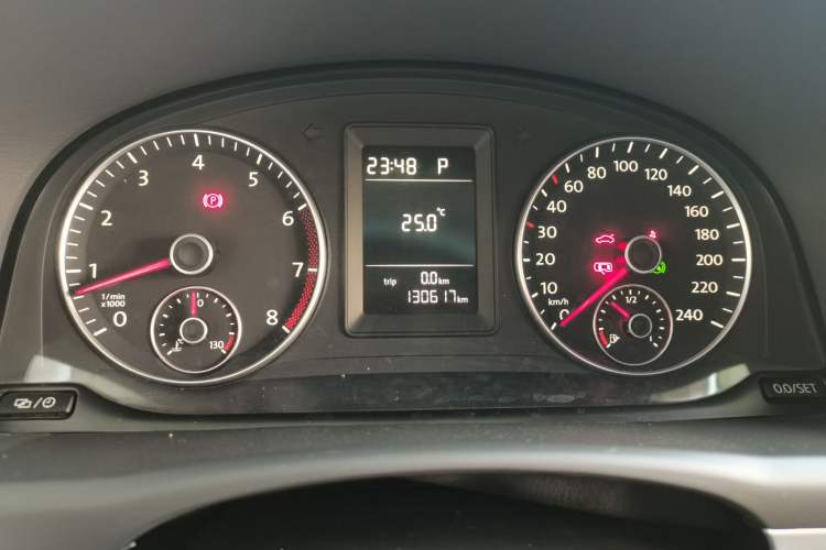 Used Volkswagen Touran 2015 1.4T DSG Comfort Edition 5 Seats