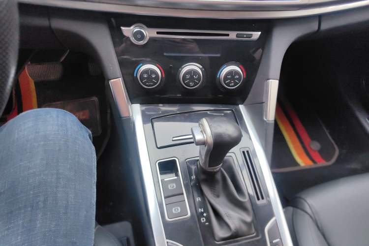 Used Haval H7 2016 Blue-Label H7 2.0T Automatic Elite Model
