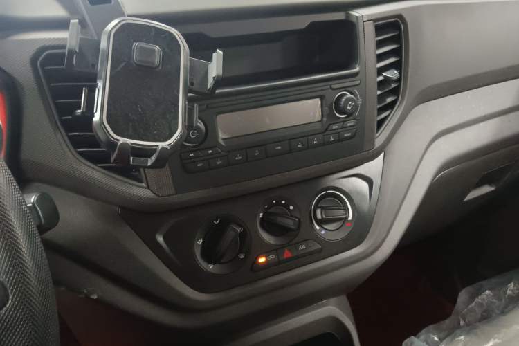 Used Wuling Hongguang V 2022 1.5L Jingqu Edition Electric-Assist LAR