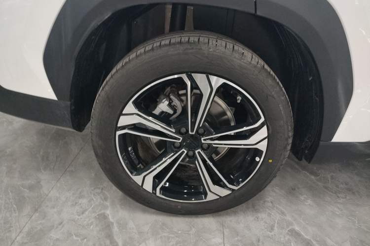 Used  L7 2025 EM-i 115km Exploration Edition
