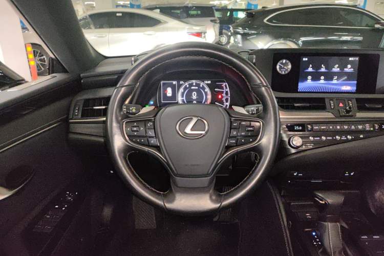 Used Lexus ES 2020 200 Excellence Edition
