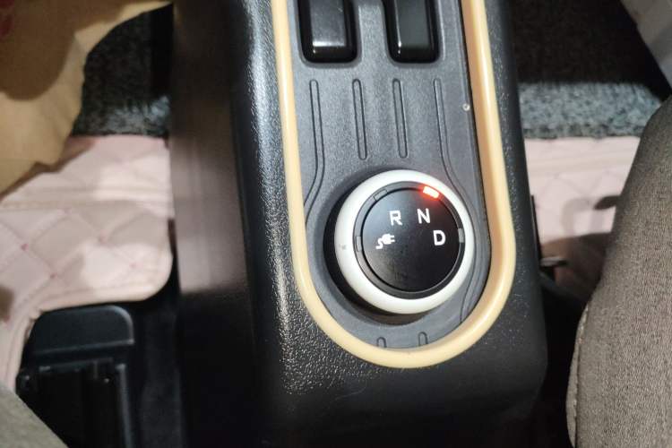 Used Wuling Hongguang MINIEV 2021 Macaron Premium Model – Lithium Iron Phosphate
