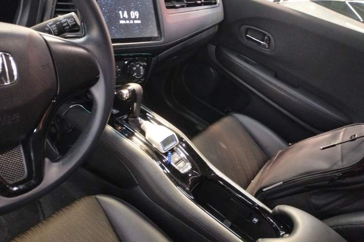 Used Honda Vezel 2020 1.5L CVT Pioneer Edition