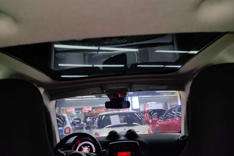 Used  fortwo 2015 1.0L 52 kW Hardtop Passion Edition
