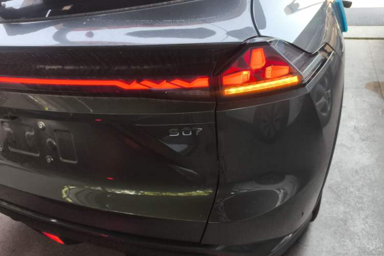 Used  S07 2025 215Max Huawei Qiankun Intelligent Driving ADS SE Range-Extended Version
