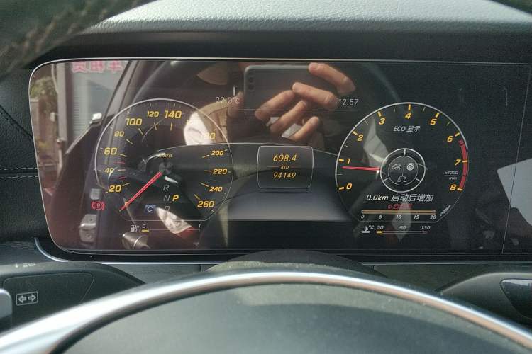 Used Mercedes-Benz E-Class 2017 E 300 L Sporty and Stylish Model
