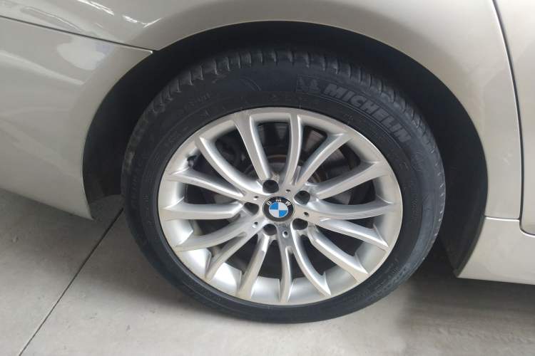 Used BMW 5 Series 2014 525Li Luxury Design Package
