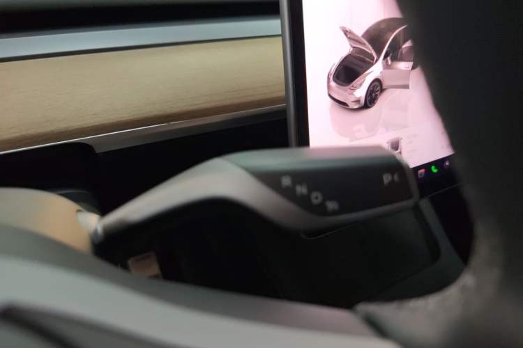 Used Tesla Model Y 2022 Rear-Wheel-Drive Version
