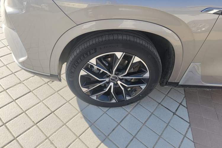 Used Roewe RX9 2023 2.0T All-Wheel-Drive Luxury Edition
