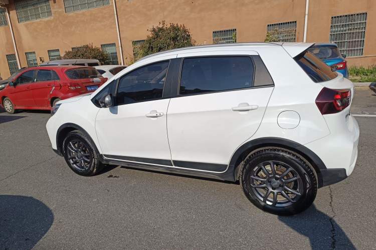 Used Geely Auto Vision X3 2021 PRO 1.5L CVT Deluxe Model
