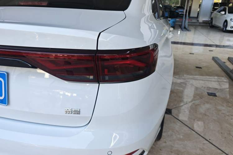 Used Geely Auto Emgrand 2025 4th Generation 1.5L CVT Luxury Version