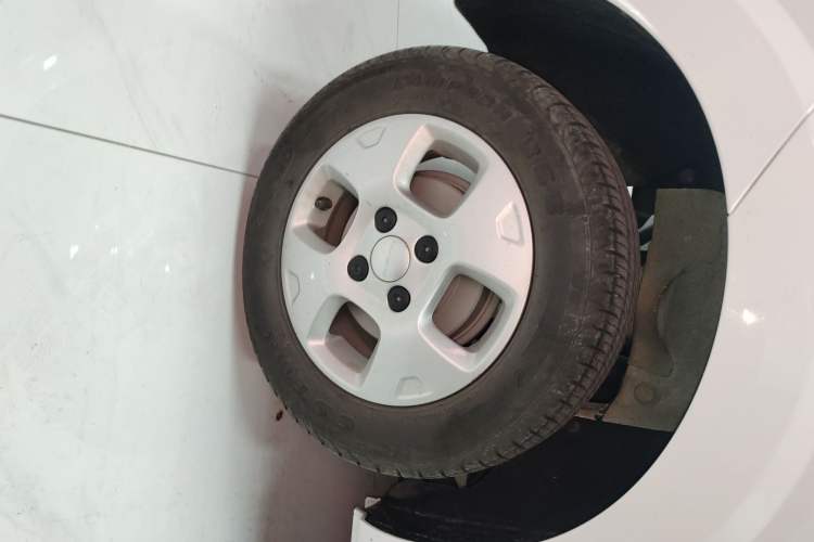 Used Roewe Clever 2021 302 km New Four-Seater Super-Efficient Version
