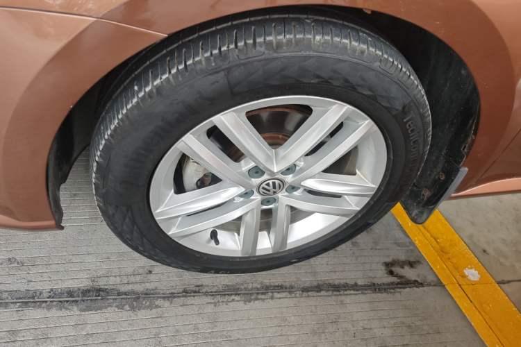 Used Volkswagen Gran Lavida 2017 180TSI DSG Comfort Edition
