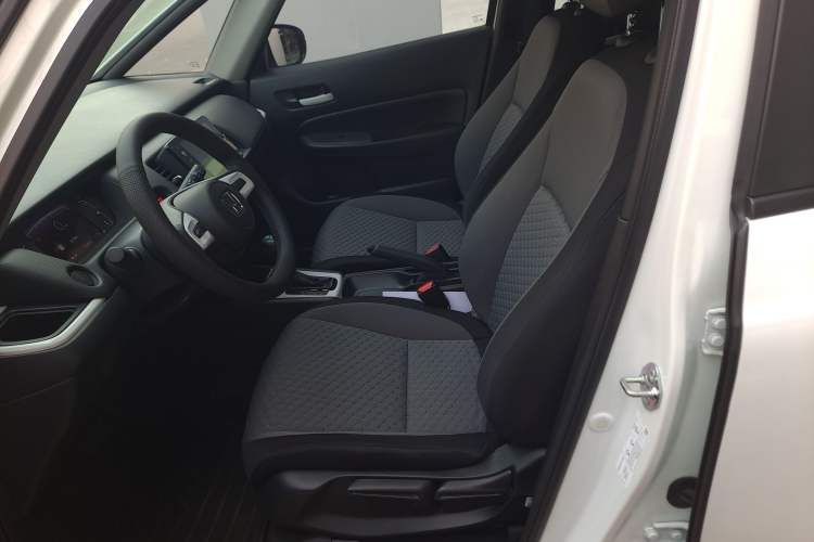 Used Honda Fit 2022 1.5L CVT Trendy Sunroof Edition
