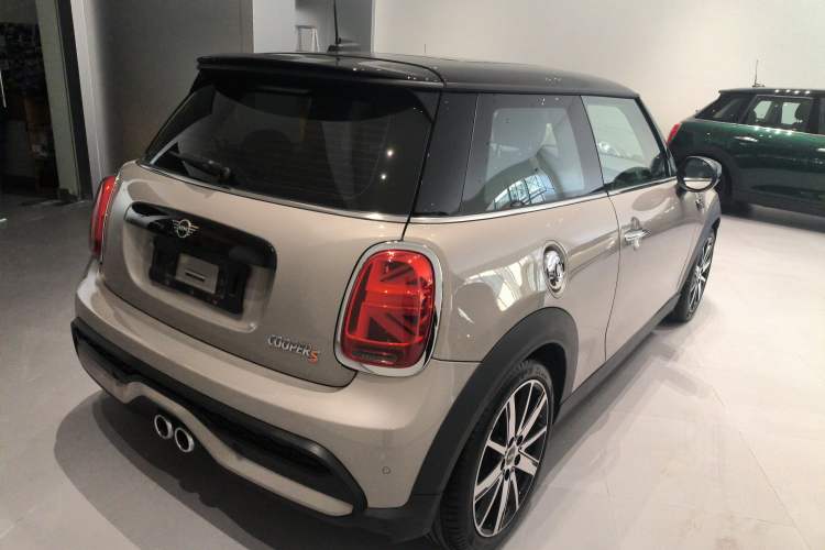 Used MINI MINI 2022 2.0T COOPER S Classic Edition