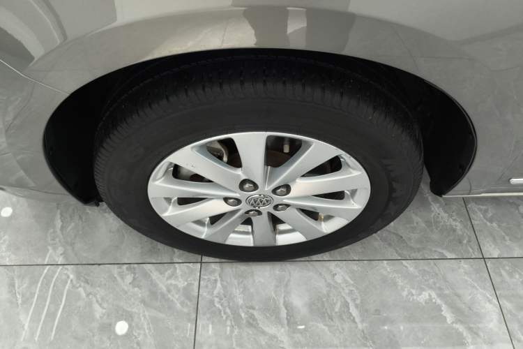 Used Buick GL8 2018 28T Luxury Model China VI Standard