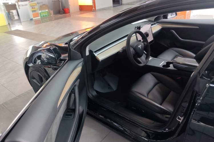 Used Tesla Model 3 2022 Rear-Wheel-Drive Version