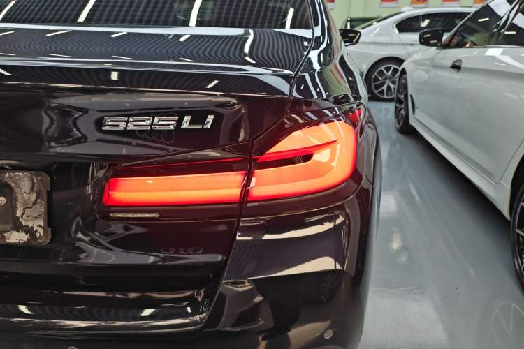 Used BMW 5 Series 2022 Restyled 525Li M Sport Package