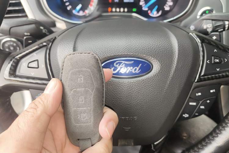 Used Ford Mondeo 2013 2.0L GTDi 200 Fashion Edition
