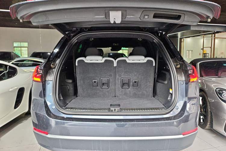 TDK.VehicleDetails.img