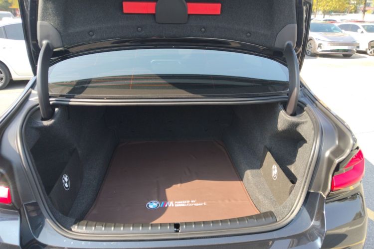 Used BMW 5 Series 2023 530Li Luxury Edition M Sport Package
