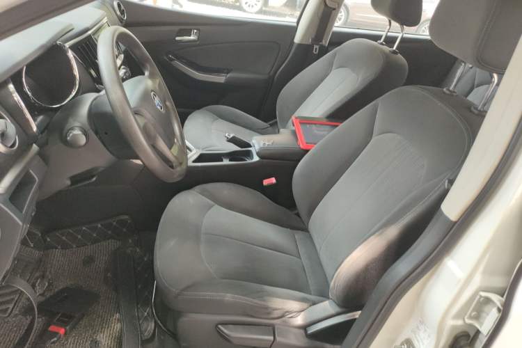 Used Venucia T70 2016 1.6L Manual Ruixing Edition
