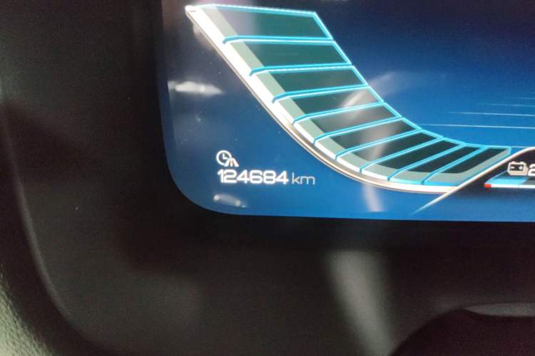 Used BYD Tang New Energy 2018 DM 2.0T All-Wheel Drive Smart Connectivity Luxury Model 7 Seats China V Emission Standard