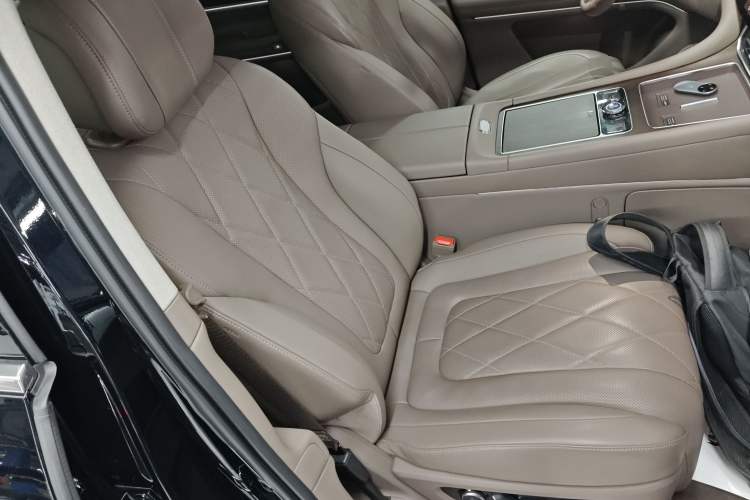 Used Hima AITO M9 2024 Range-Extended Ultra Version 52 kWh 5-Seater Model
