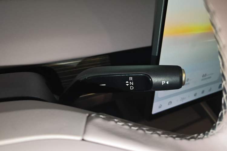 Used ONVO L60 2024 60 kWh Rear-Drive Version