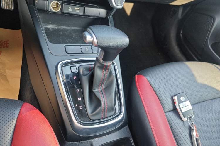 Used Kia KX Cross 2018 1.6L Automatic Dynamic Sunroof Version
