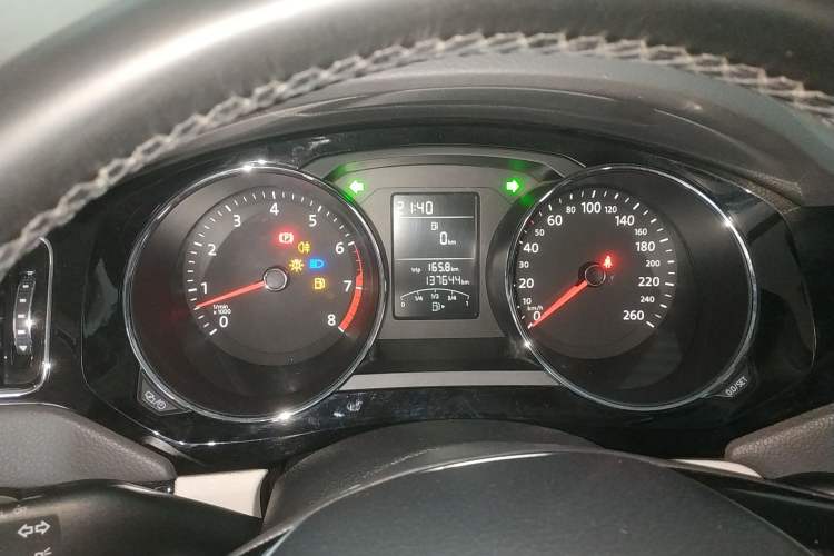 Used Volkswagen Sagitar 2015 1.6L Manual Comfort Model
